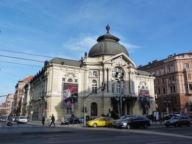 Novemberben A Pál utcai fiúk és A padlás jubileumát ünneplik a Vígszínházban